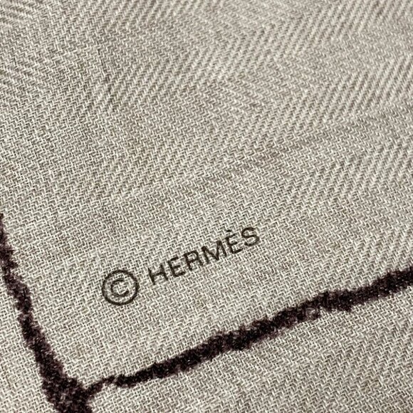 HERMES Carre Geant/Carres 140 Beige Yellow Cashmere Silk - Scarf - Picture 2 of 7